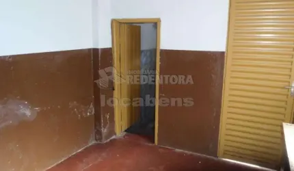 VILA SANTA CRUZ - Perto da Av da Saudade, 3 casas em um mesmo lote, sendo 2 com 2 dorms e uma tipo edícula com 1 dorm