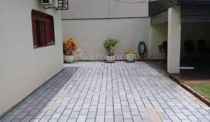 Casa Térrea - Bairro Jardim Vieira.
