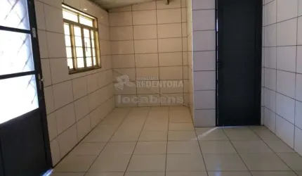 Casa Padrão- À venda com 03 dormitórios