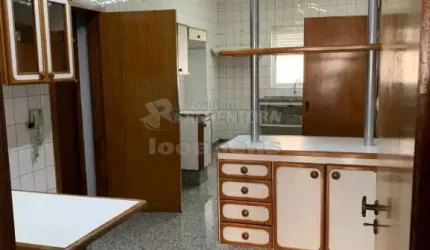 Vendo - Apto - Super conservado