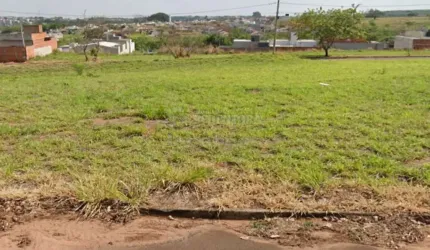 Terreno de 237m² em Bady