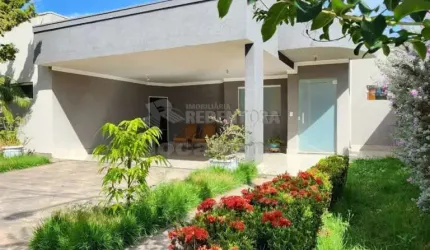 Casa à venda no Village La Montagne - Estuda permuta por apartamento até R$500 mil