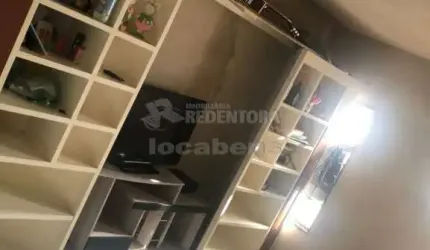 Eldorado - Casa com 3 dormitórios e 1 w.c. em excelente localização na Zona Norte