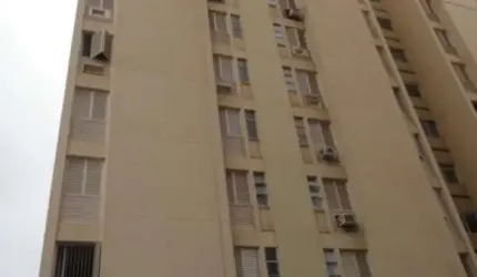 Centro - Esquina, Apto com 3 dorms, 1 deles tipo apto, condomínio com portaria, salão de festas, CHURRASQUEIRA, PISCINA, área privativa de 137m²