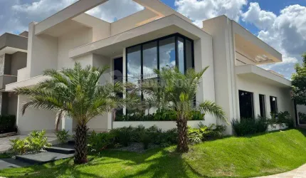 Parque Residencial Damha V Excelente casa térrea com 3 dormitórios, 02 vagas de garagem.