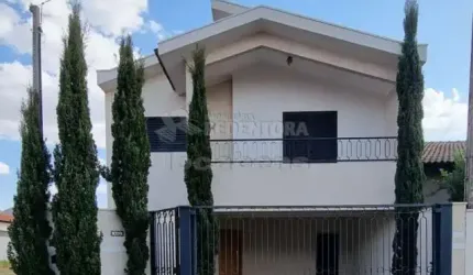 Casa Sobrado em Bálsamo