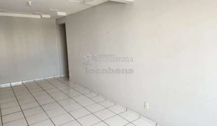 Centro / Edifício A. Necchi - Apartamento com 02 dormitórios com armários embutidos