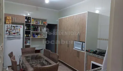 Maria Zorita, casa de 03 dormts com armários, 01 tipo apto, 03 wc, sala, cozinha planejada, varanda com churrasqueira, 04 vagas