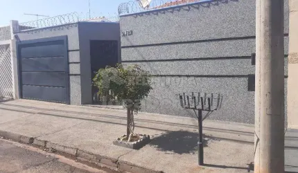 Ótima casa de 2 dormitórios no bairro Jardim Nunes