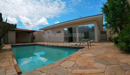 Casa com 03 dormitórios no Parque Residencial Comendador Mancor Daud