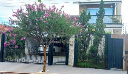 Casa / Padrão  térrea com mezanino em Mirassolândia-SP