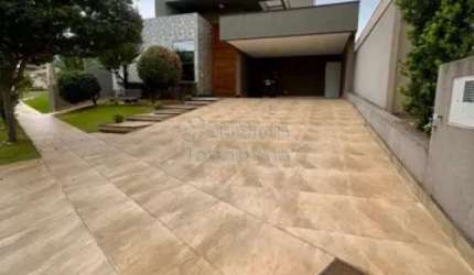 Casa térrea no Gaivota 2 com 3 dormitórios