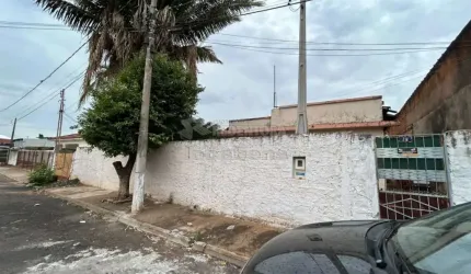 Casa 03 Dormitórios - Boa Vista