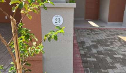 Casa em Condomínio - Bady Bassitt/ SP 02 dormitórios 03 banheiros 02 garagem