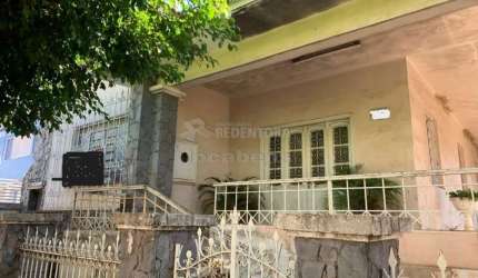 Casa de Frente para Praça em Mirassol