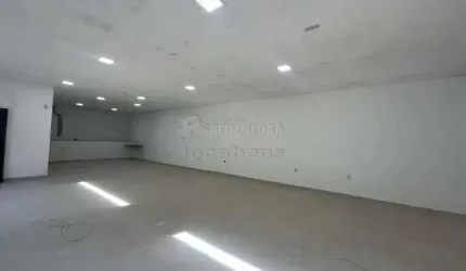 Salão comercial com 340mt², 2wc, elevador, mezanino no bairro Vila Redentora