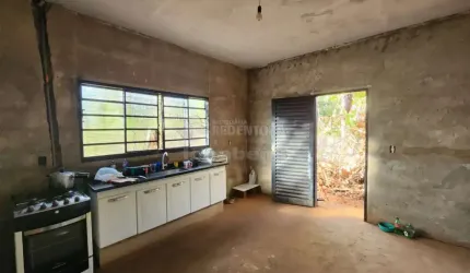 Chácara - Casa 01 dormitório 01 garagem