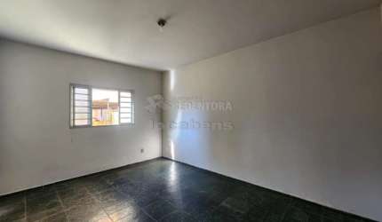 Apartamento com 3 dormitórios sendo 1 tipo apartamento localizado no Centro.