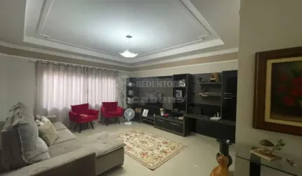Casa com 02 dormitórios Suíte Master  localizada em Mirassol.