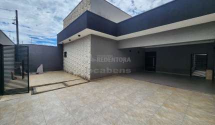 Casa para locação com 4 dormitórios e 2 vagas de garagem localizada no Parque das flores II.