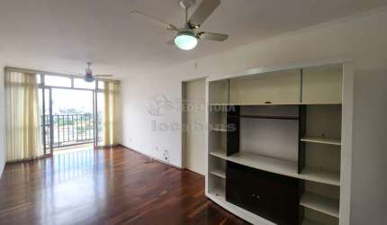 Apartamento de 2 dormitórios com armários no bairro Vila Redentora