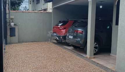 Casa com 5 dormitórios, piscina e 4 vagas de garagem no bairro  Vila Maria