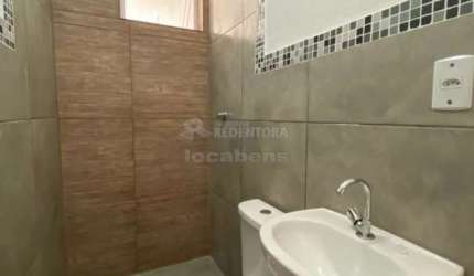 Apartamento com 02 dormitórios no bairro Conjunto Habitacional B - Marysia Marmo Fleury