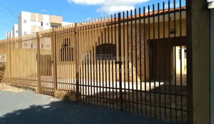 casa 3 dormitórios Parque Estoril