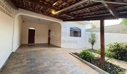 Jardim Maracanã - Casa com 3 dormitórios na Região Sul, próximo ao  Muffato JK - Locação Residencial ou Comercial.