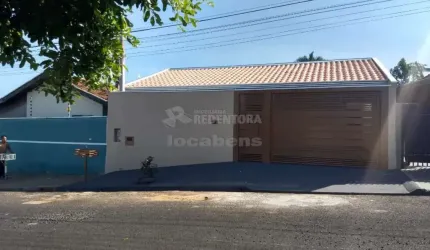 Ótima Casa Residencial para Venda - 3 Dormitórios / Parque da Cidadania