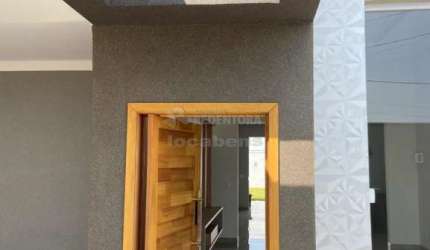 Bairro Parque Villa Lobos casa de 02 dormitórios e 02 vagas de garagem.