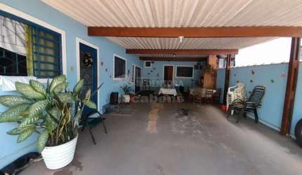 Fronteira/MG - Rancho com 3 dormitórios sendo os 3 tipo apartamento