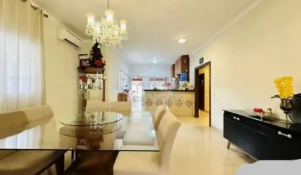 Excelente Casa Residencial para Venda - 3 Dormitórios / Jardim Congonhas