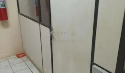 Centro - Sala comercial com 30m² e 01 banheiro