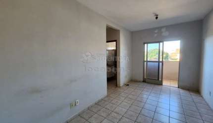 Vila Ercilia, apartamento de 02 dormitórios, 01 vaga de garagem coberta.