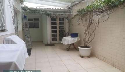 Casa à Venda em Boqueirão - Santos: 3 Dormitórios, 161m²