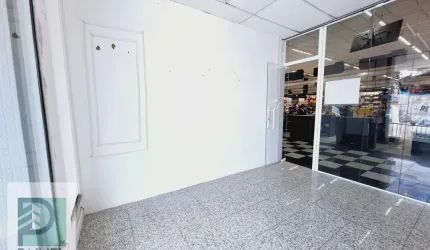 Loja dentro do hipermercado Krill -  São Vicente