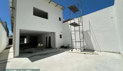 &lt;p&gt;Descubra o espaço ideal para seu negócio no coração de Estuário, Santos! Este galpão de 282 m² é a oportunidade perfeita para quem busca um depósito ou armazém bem localizado. Com uma estrutu