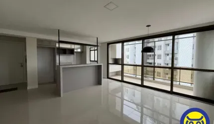 Apartamento com 03 dormitórios no Estreito