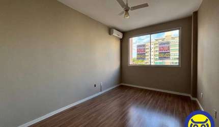 Apartamento com 01 dormitório no Centro