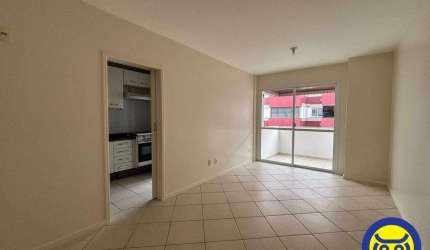 Apartamento com 02 dormitórios na Trindade