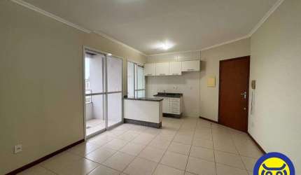 Apartamento com 02 dormitórios no Centro