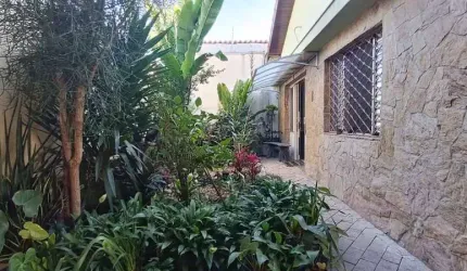 Casa com 3 quartos à venda na Vila Industrial, Mogi das Cruzes  por R$ 720.000