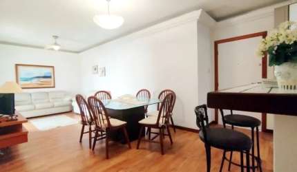 Lindo apartamento pé na areia Praia dos Ingleses.