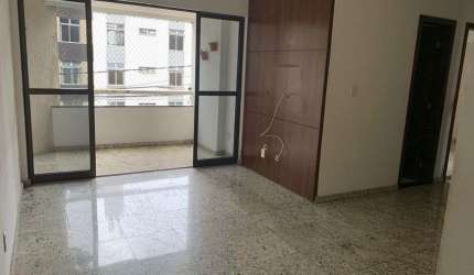 Apartamento 3/4, 1 suíte em Costa Azul, nascente, armários em todos os cômodos, nascente, 77 m²