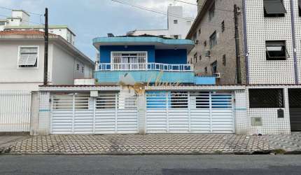 Casa sobreposta alta à venda em Campo Grande (Santos)