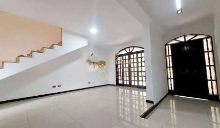 Casa à venda no Jardim Alvorada com 3 Dormitórios