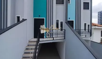Sobrado amplo à venda no Jardim Patente Novo com 2 Dormitórios