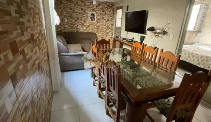 Sobrado amplo à venda no Jardim Vera Cruz