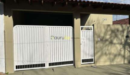 Casa com 2 Quartos, Edícula e Garagem para 3 Carros em Gasparini